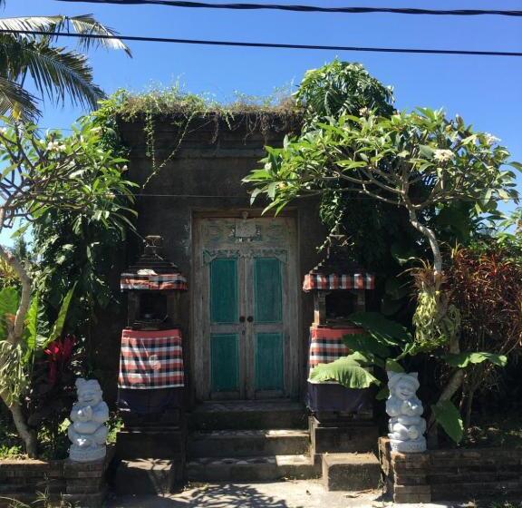 בית מלון כפרי Kubu Pering