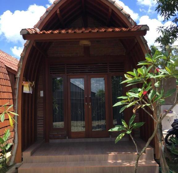 בית מלון כפרי Kubu Pering