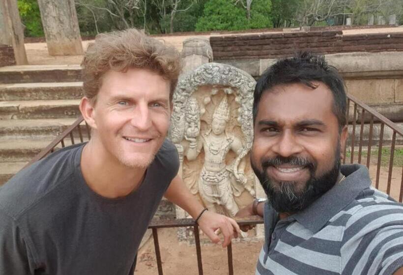 בית מלון כפרי Monara Arana Farm Resort