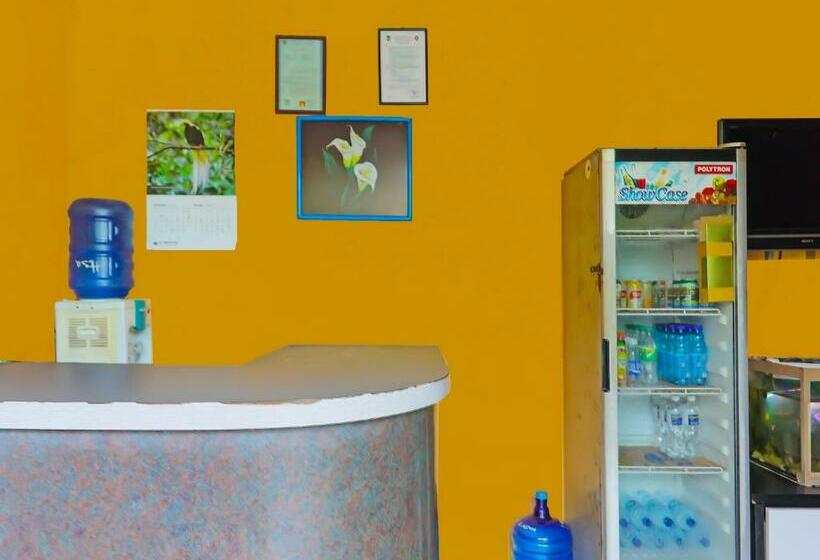 בית מלון כפרי Oyo 92496 Faraas Homestay Syariah