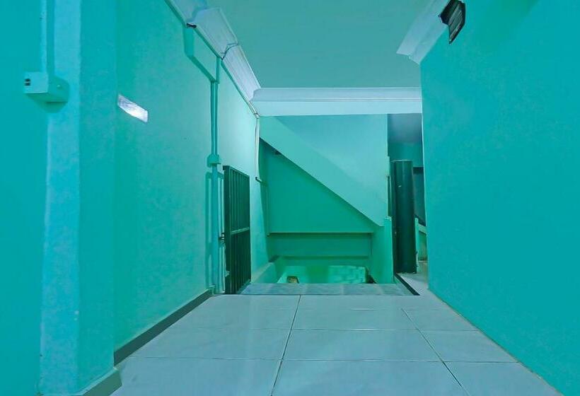 בית מלון כפרי Oyo 92496 Faraas Homestay Syariah