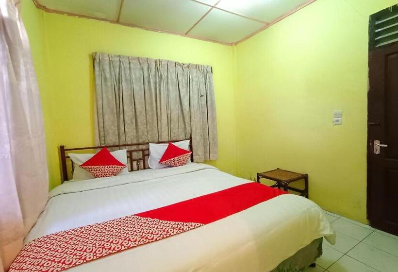 Отель Oyo 92503 Penginapan & Villa Sirait