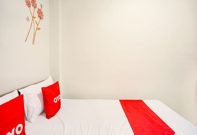 בית מלון כפרי Super Capital O 92506 K1 Residence Gedangan