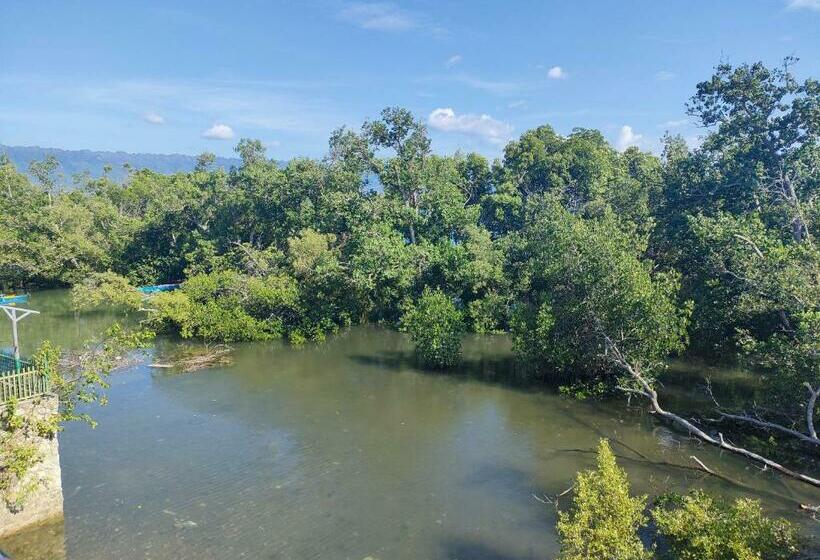 هتل Seashore Garden Resort