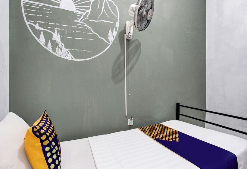 فندق Spot On 92490 Casa Homestay Syariah