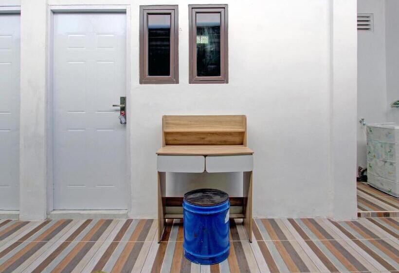 בית מלון כפרי Spot On 92490 Casa Homestay Syariah