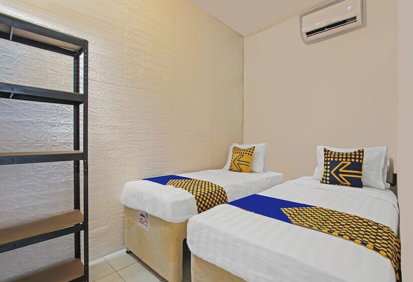 호텔 Spot On 92495 Wisma Ayemneartaman Doa Maria Gereja Bongsari