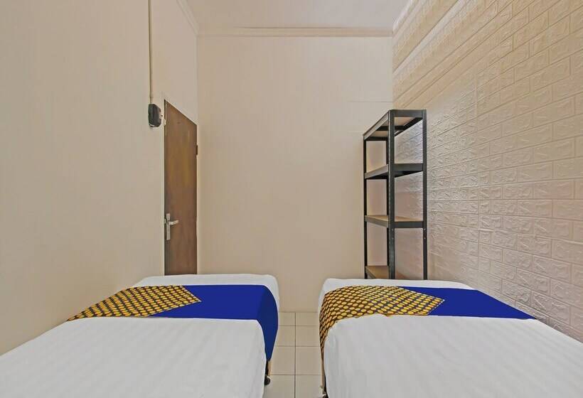 호텔 Spot On 92495 Wisma Ayemneartaman Doa Maria Gereja Bongsari