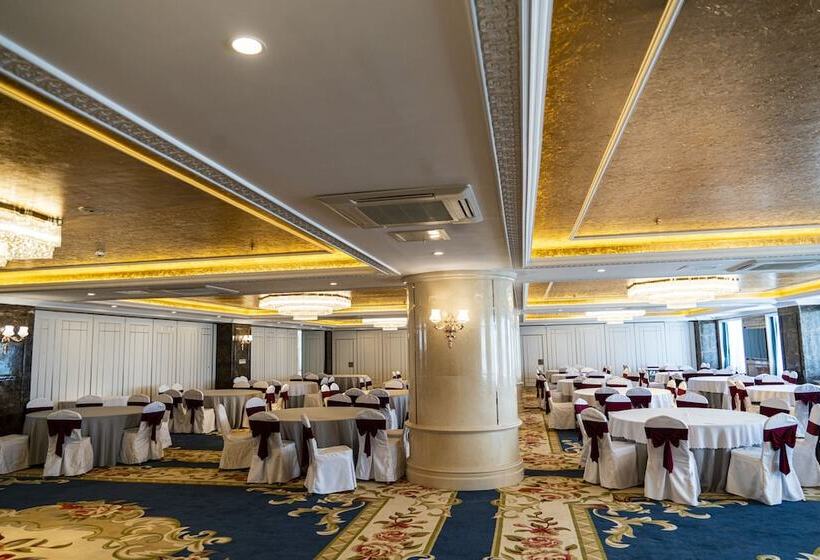 St Hotel Wattay Airport