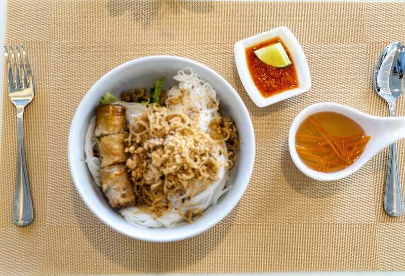 St Hotel Wattay Airport