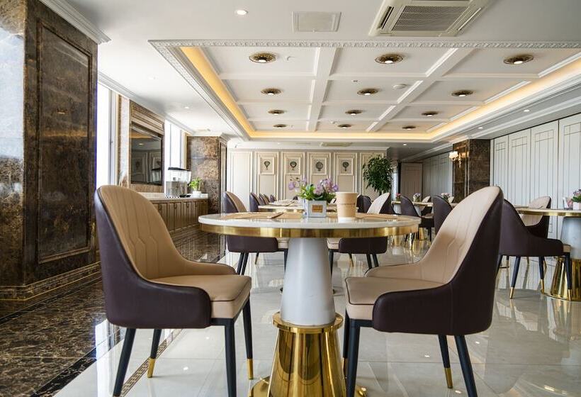 St Hotel Wattay Airport