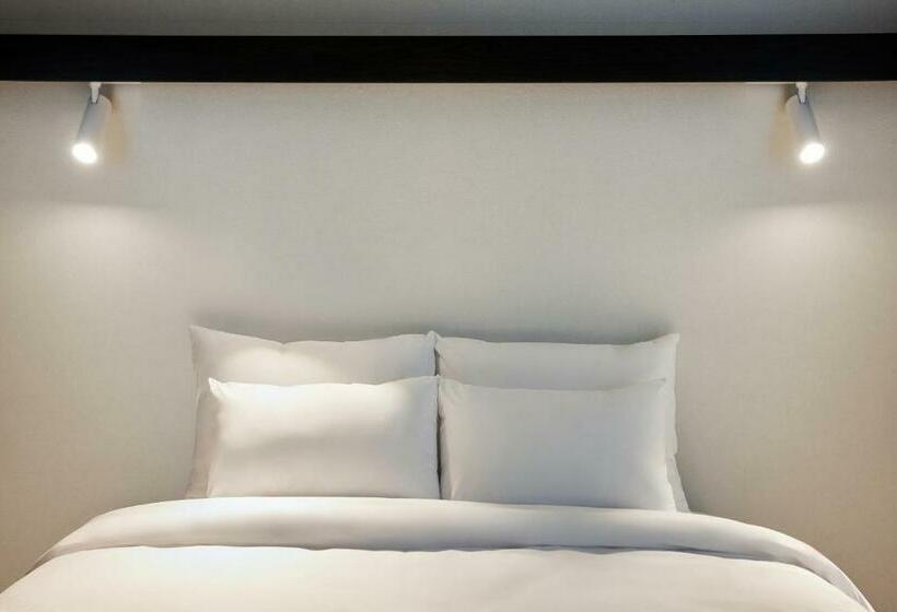 هتل The Connoisseur Residence