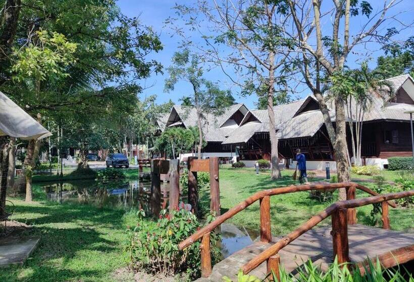 Nan Bluesky Resort And Spa