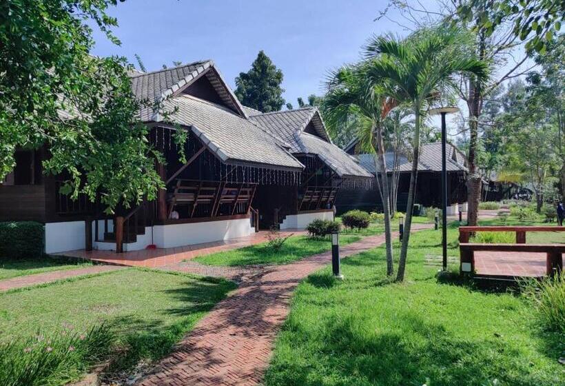 Nan Bluesky Resort And Spa