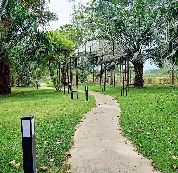 Nan Bluesky Resort And Spa