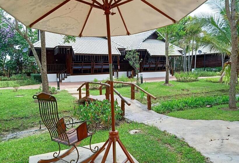 Nan Bluesky Resort And Spa