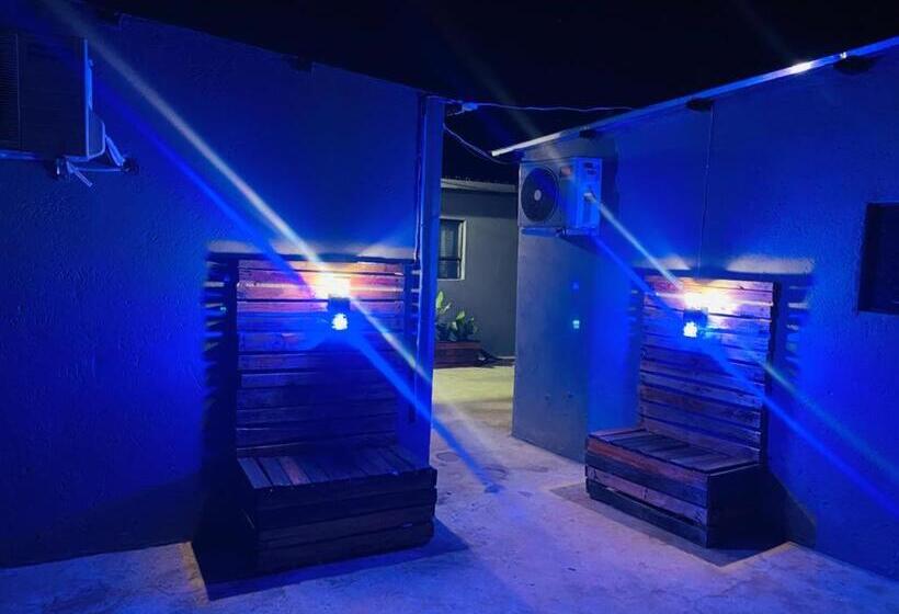 膳宿费 Executive Galaxy Guest House Nkowankowa Extension 2