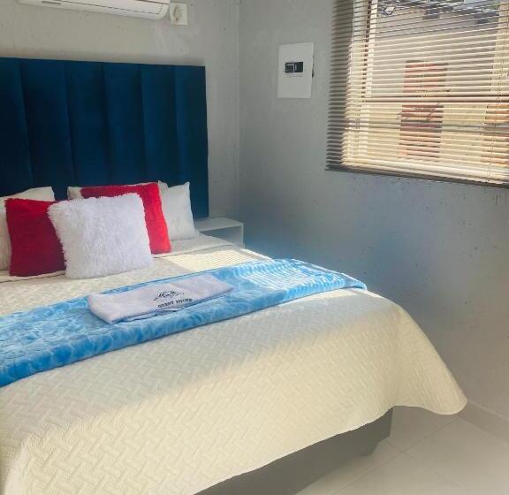 ペンション Executive Galaxy Guest House Nkowankowa Extension 2