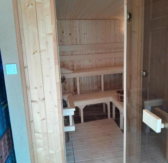 بنسيون Kincsem Vendégház