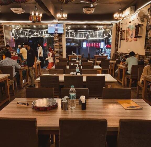 פנסיון Lutino Homes Couple Friendly Family Ac Rooms Near To Baiyappanhalli Metro Station