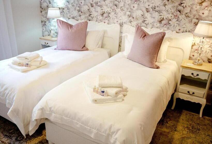 פנסיון The Sweet Rose