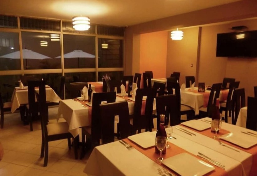 Acuario Hotel & Suite