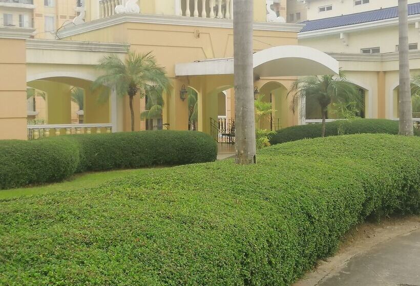 Airport Apartments Manila