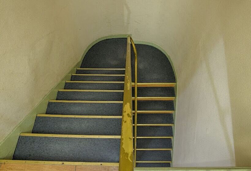 Общежитие Elite Inn