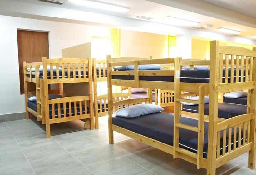 Albergue Monasterio De La Magdalena   Hostel