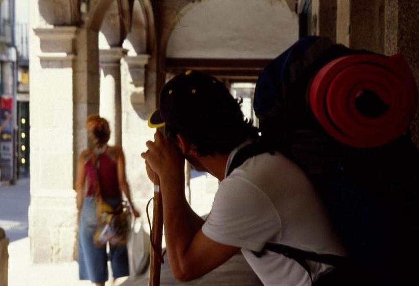 Albergue Monasterio De La Magdalena   Hostel