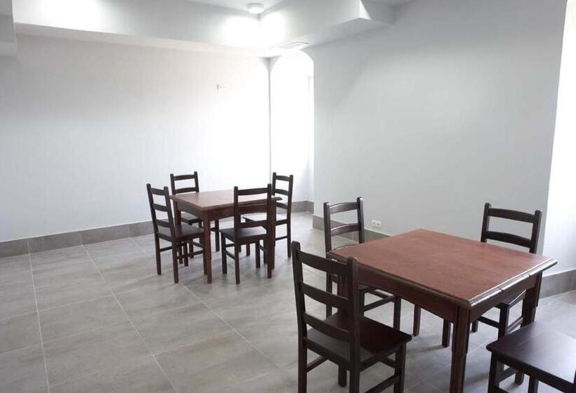 Albergue Monasterio De La Magdalena   Hostel