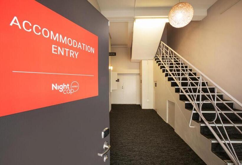 فندق صغير Nightcap At The Charles