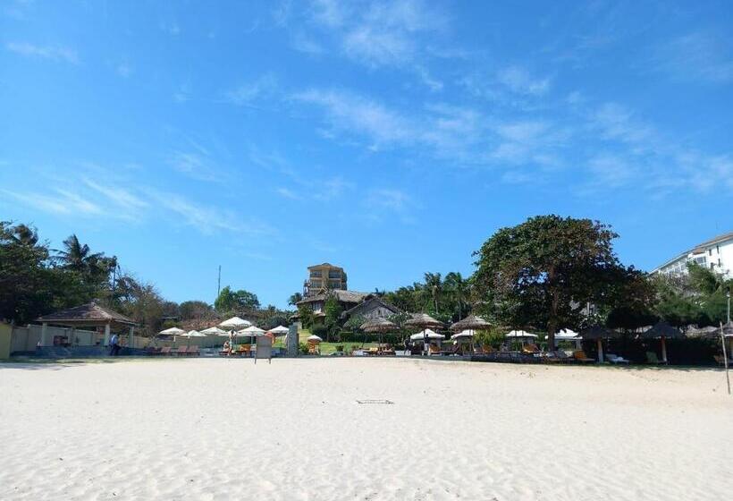 Aroma Beach Resort And Spa