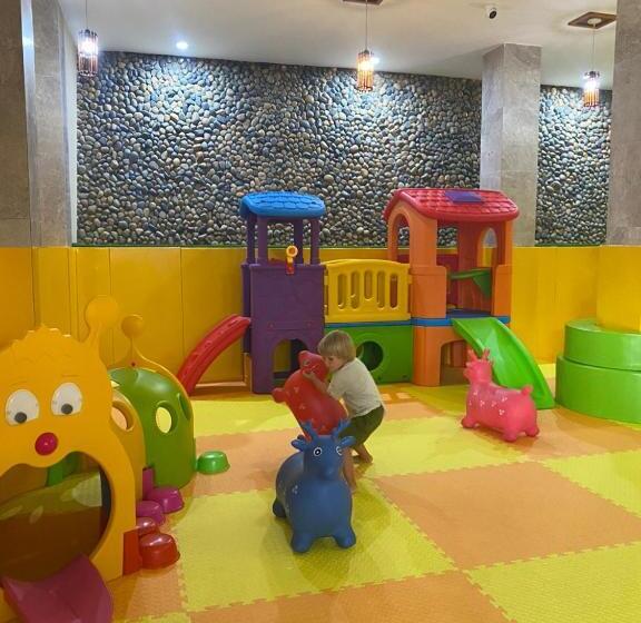 Aroma Beach Resort And Spa