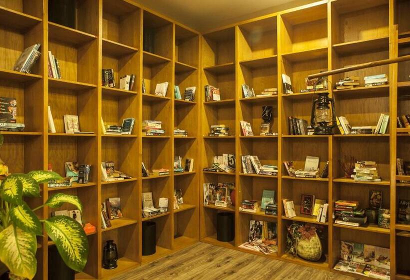 Aroma Beach Resort And Spa