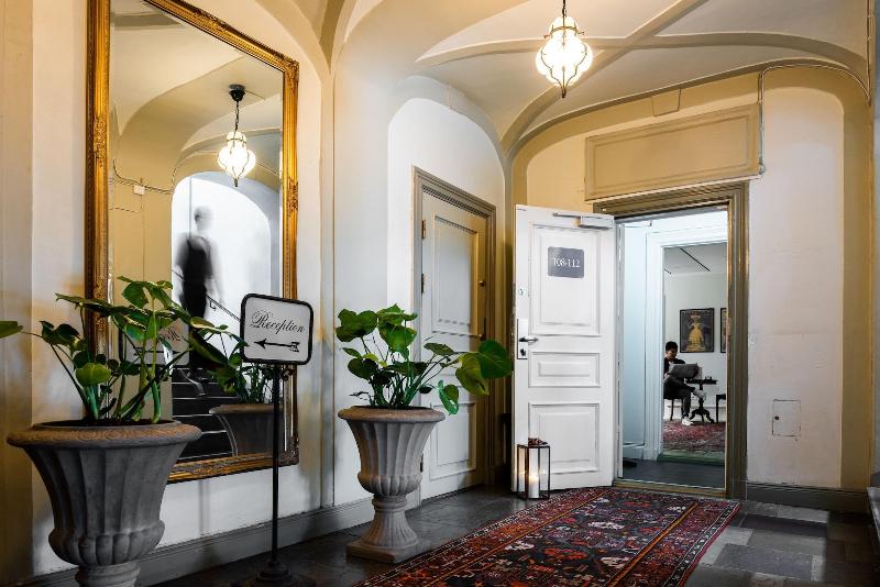 민박 Castle House Inn