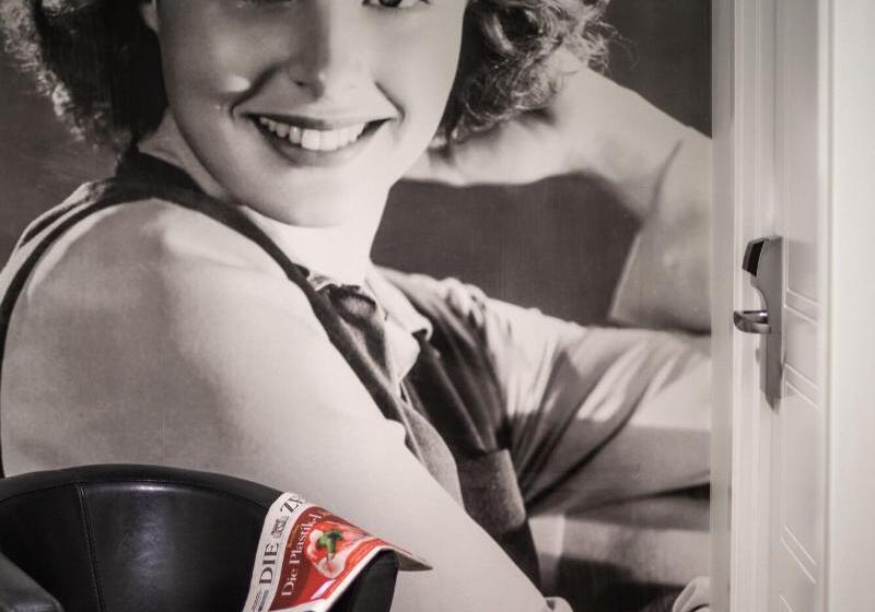 민박 Castle House Inn