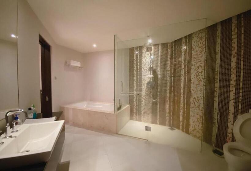 Costa Apartments Central