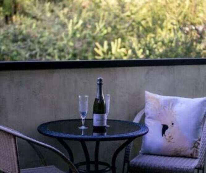 Deville At Healesville