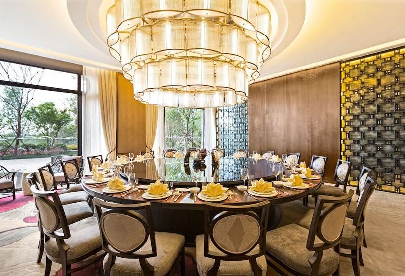 Hilton Dali Resort & Spa