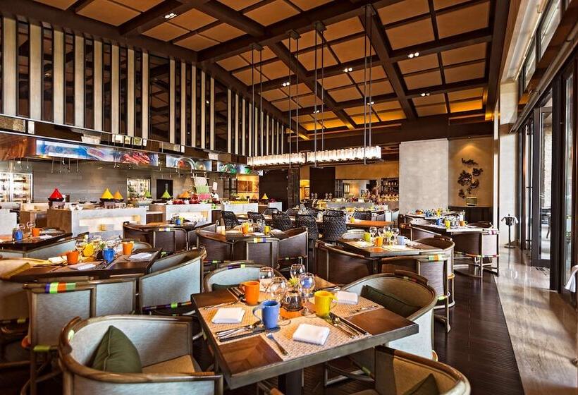 Hilton Dali Resort & Spa