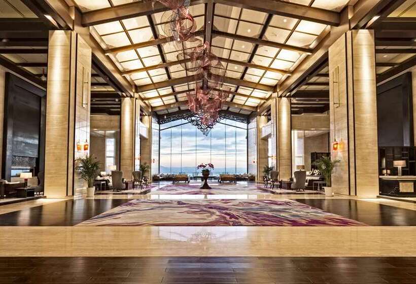 Hilton Dali Resort & Spa