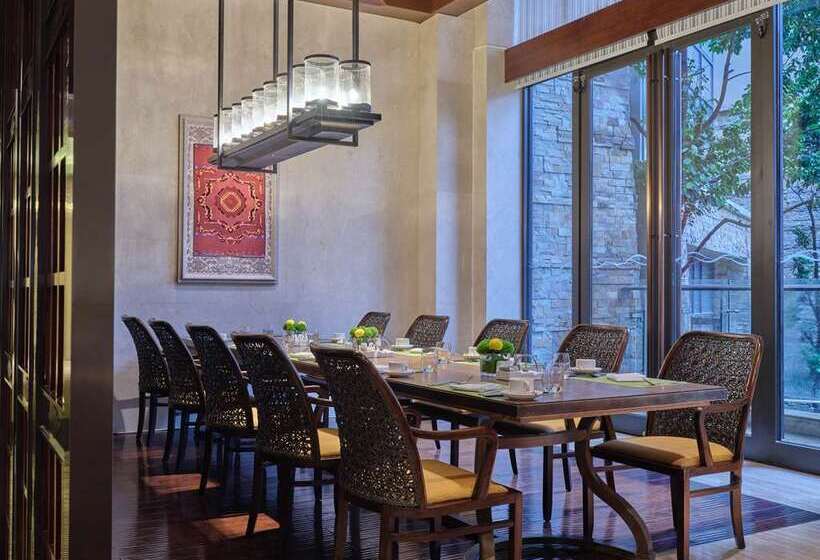 Hilton Dali Resort & Spa