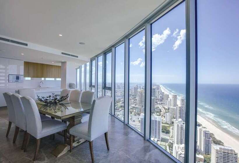 Hilton Surfers Paradise Hotel & Residences