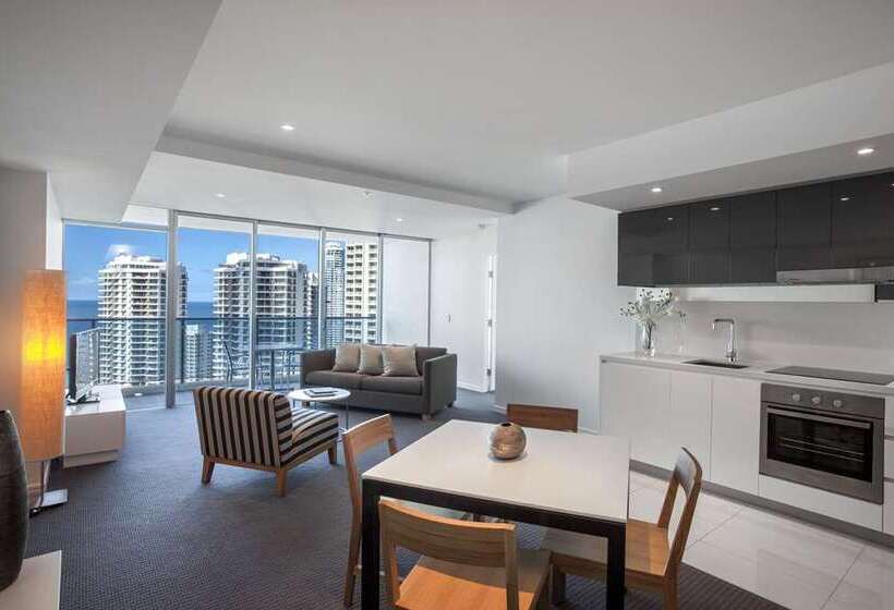Hilton Surfers Paradise Hotel & Residences
