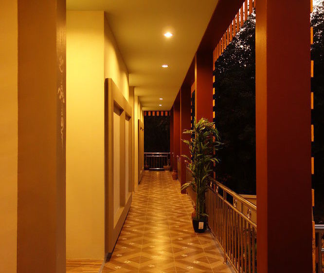 Отель Airport Phuket Garden Resort