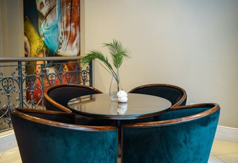 هتل Amerian Executive Cordoba