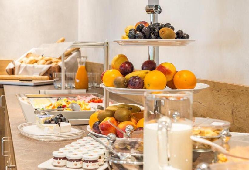 Ammi Hotel Garni
