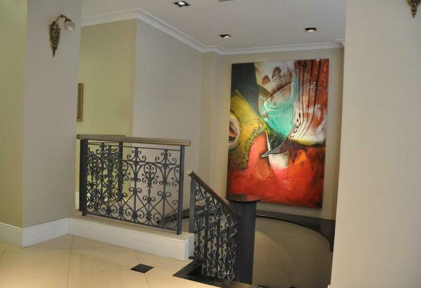 هتل Amerian Executive Cordoba