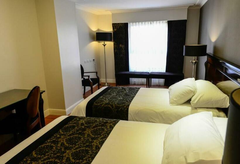 هتل Amerian Executive Cordoba